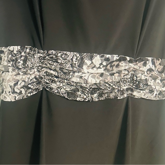 Perceptions 2-Piece Set Sleeveless Top w/Detail, Wide Leg Elastic Waist Pants 12 - Picture 4 of 11